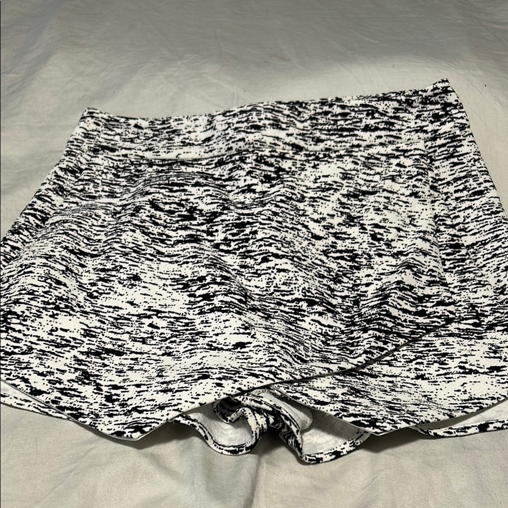 Aqua Black and White Patterned Women Shorts Skorts
